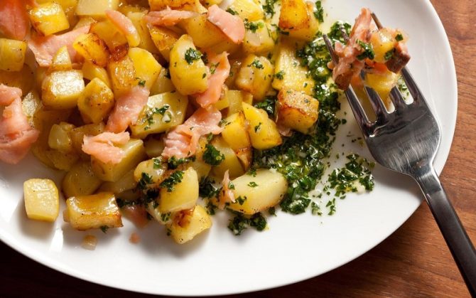 Smoked Salmon Hash with Lemon-Parsley Vinaigrette