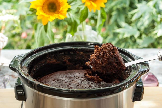 slow cooker crock pot chocolate cake recipe