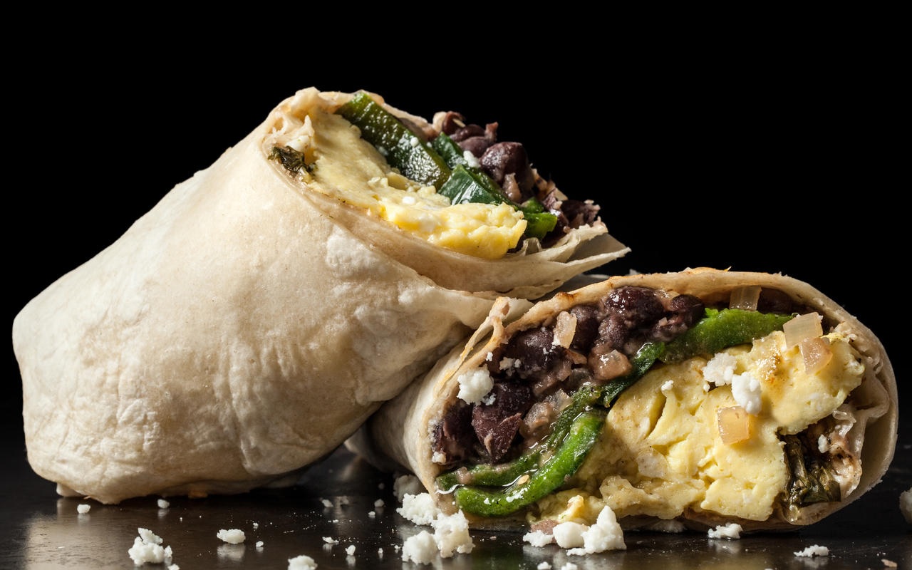 vegetarian black bean breakfast burritos