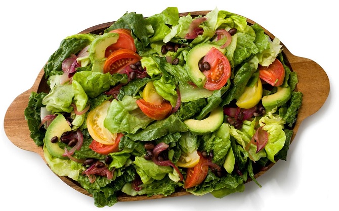 Cuban green salad with avocados