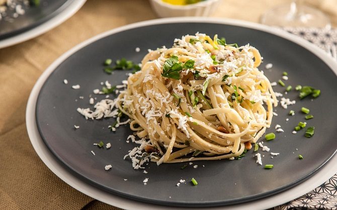 Linguine with Squash Noodles and Pine Nuts