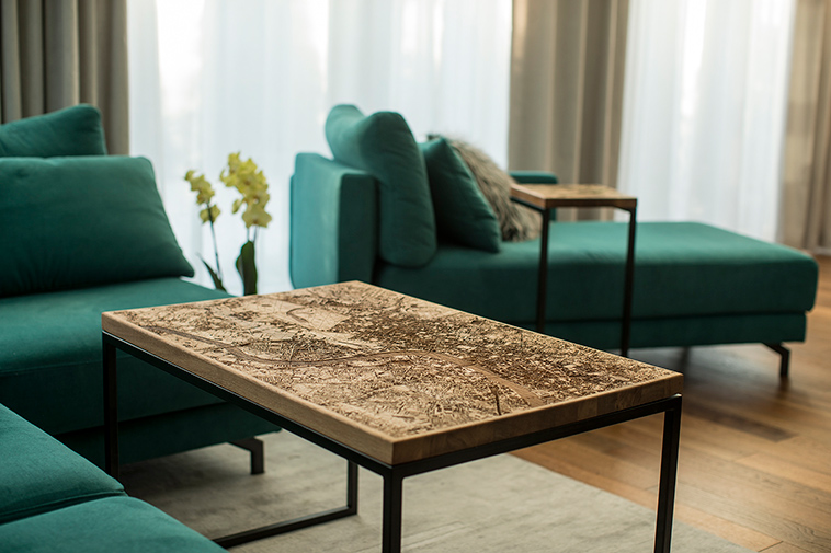 Glow-in-the-Dark-coffee-table