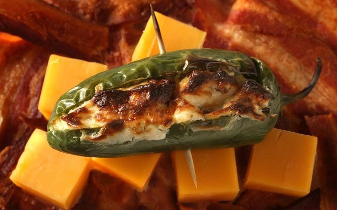 Bacon and Cheddar Jalapeño Poppers recipe