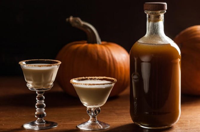 homemade pumpkin spice liqueur