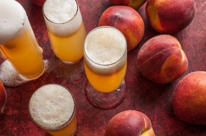 peach bellini Champagne cocktail