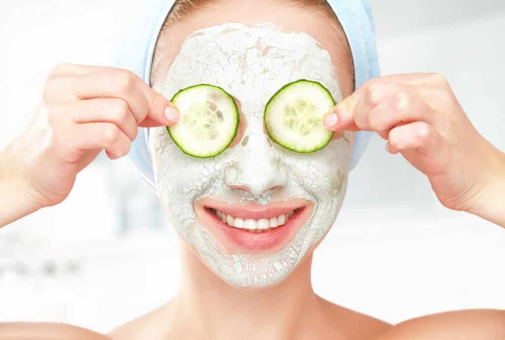 How to Use Diatomaceous Earth + 8 Proven Health Benefits