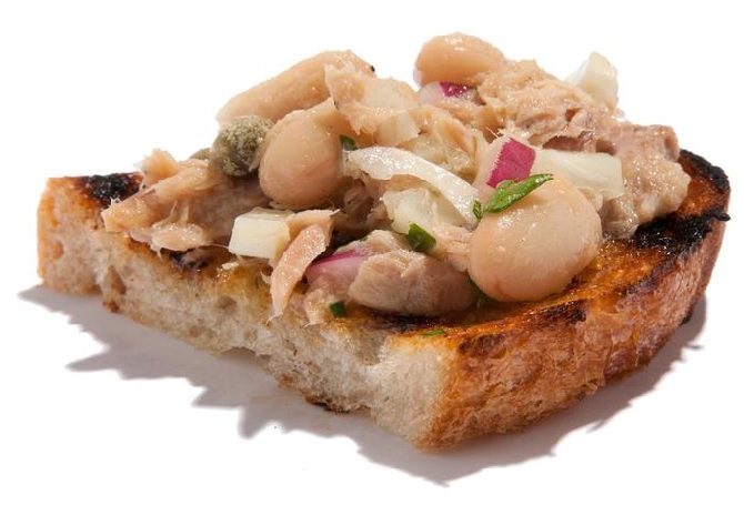 Tuna and Cannellini Bean Bruschetta recipe