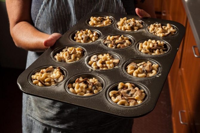 bacon mushroom mac and cheese bites recipe