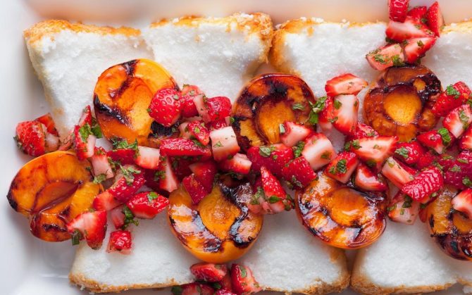 grilled apricots and strawberries