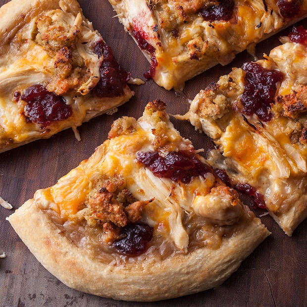 Thanksgiving Leftovers Pizza recipe