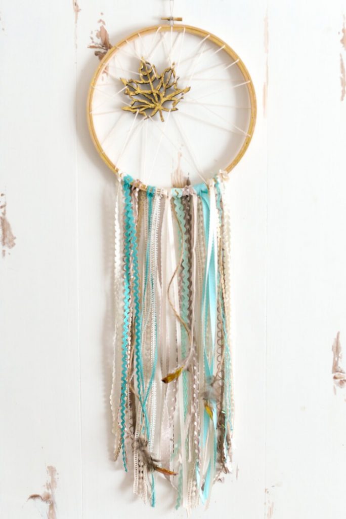 Whimsical DIY Dream Catcher | Unique Bohemian Gypsy Dreamcatchers Ideas Perfect For Homemade Gifts