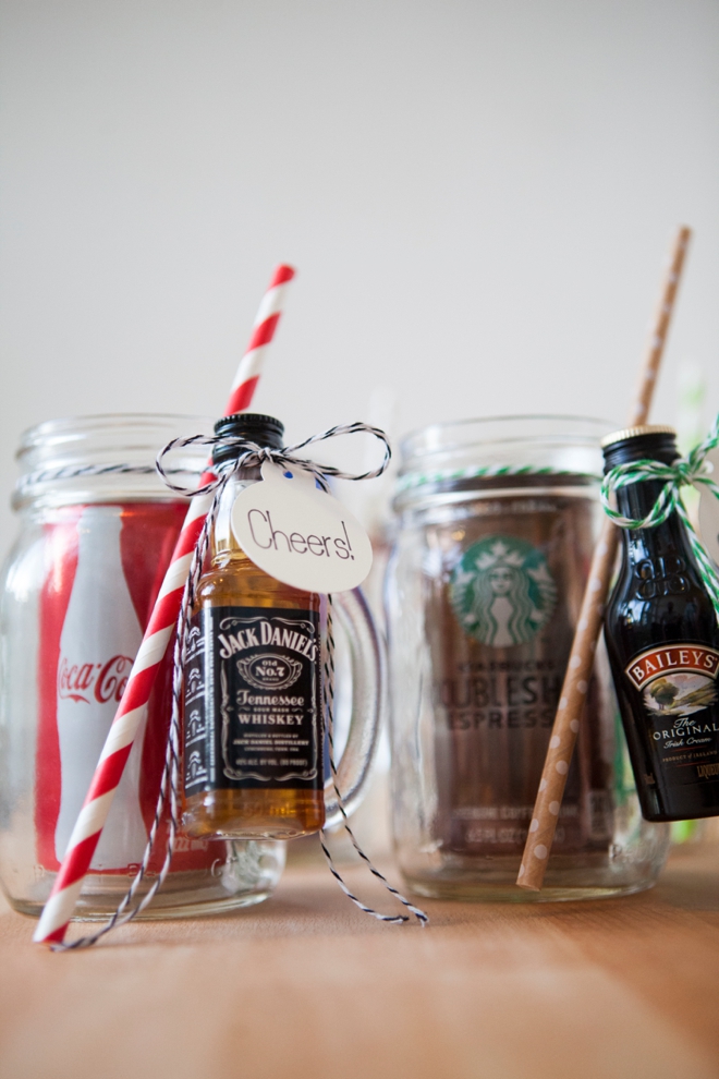 DIY Mason Jar Cocktail Gifts | Christmas Gifts For Friends | Delightful Ideas You Can DIY | DIY Christmas Projects | simple christmas crafts to make