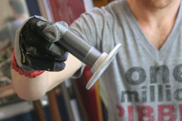 Thread a Nipple to a Flange | How To Make A Bombproof Pullup Bar | DIY Fitness