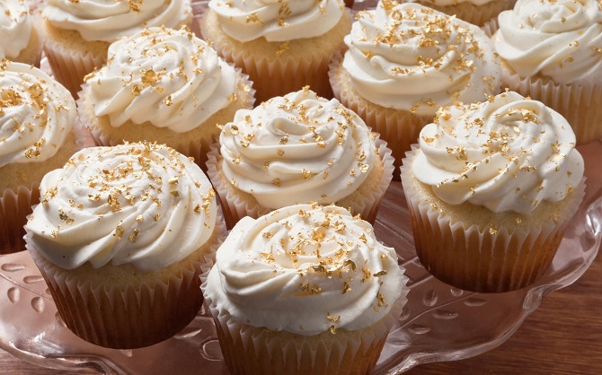 Easy Champagne Cupcakes recipe