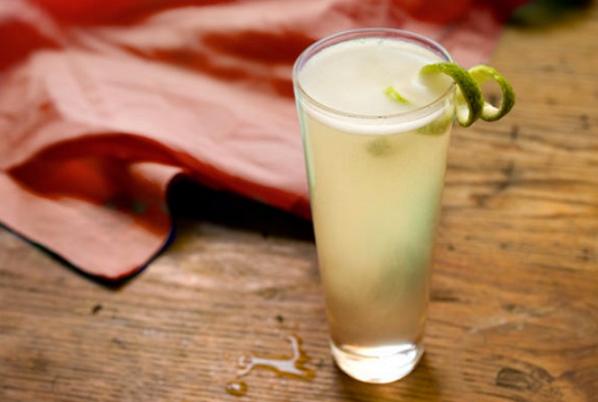 Mexican 75 (French 75 with tequila) recipe