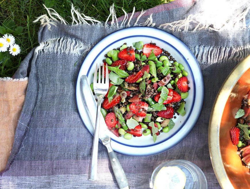 edamame strawberry salad