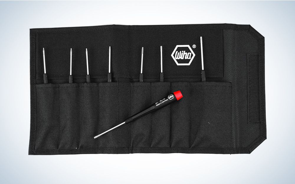 Swap out batteries with ease.