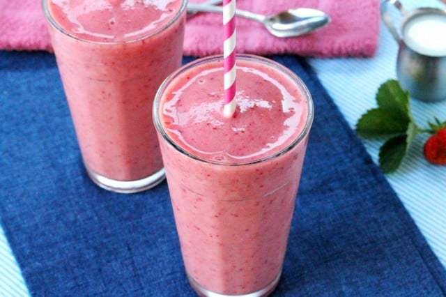 STYLECASTER | healthy berry smoothies