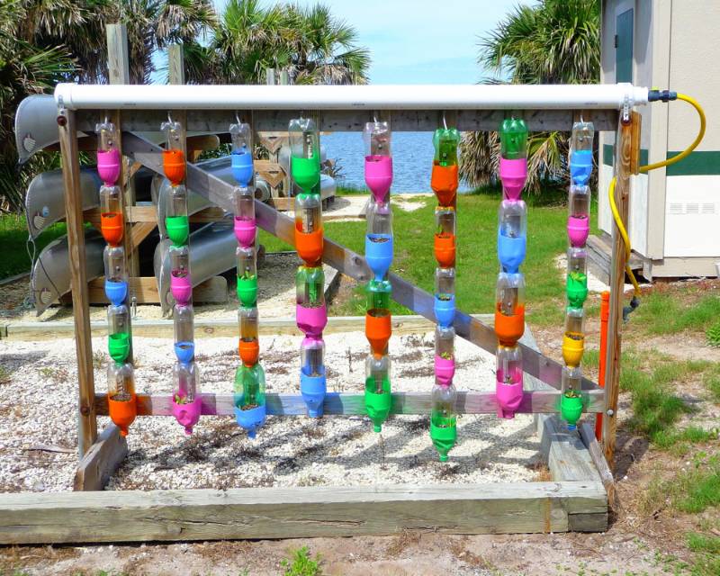 vertical garden | plastic bottles