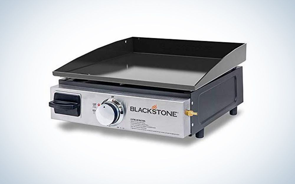 Flat top griddle for diner-style cooking.