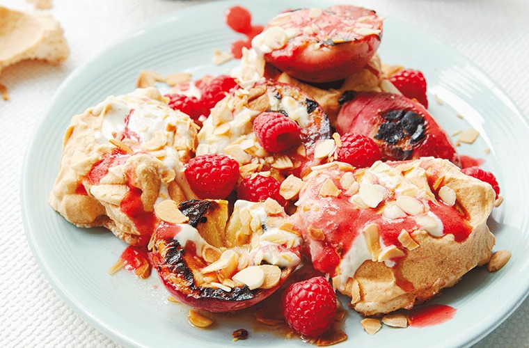 peaches and cream dessert