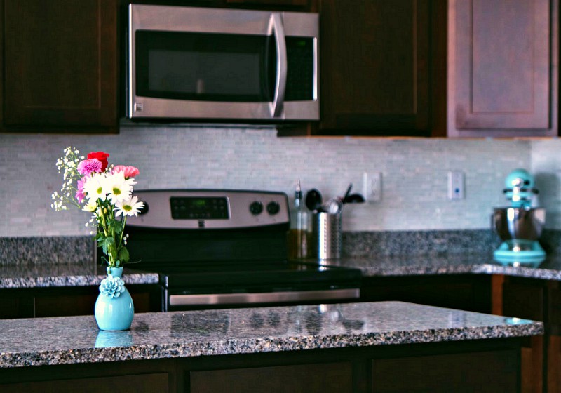 granite counters | How To Make Your Own All Purpose Cleaner That Actually Works | wellness mama all purpose cleaner