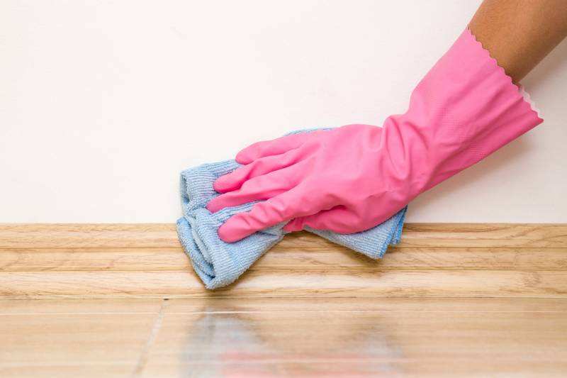 How To Paint Baseboards The Right Way To Avoid A Messy Room Repaint