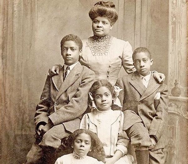 Ida B. Wells, seen here with her four children, led an investigative series on lynchings in Southern states during the 1890s. She published those with the NAACP, which she helped found.