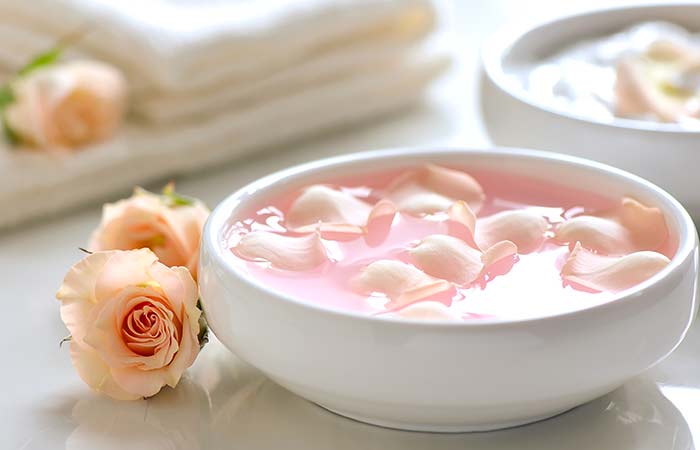 5. Rose Water And Glycerine Sheet Mask (To Tighten Your Skin)
