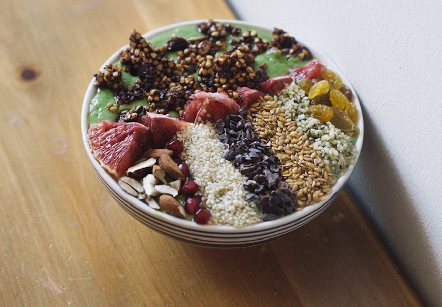 turmeric smoothie bowl